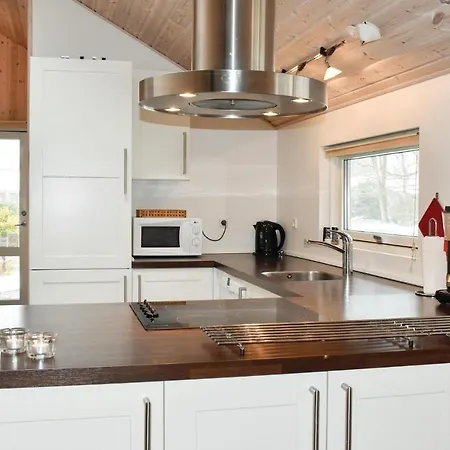 Holiday Home Baeverstien Denm Hébergement de vacances Bøtø By