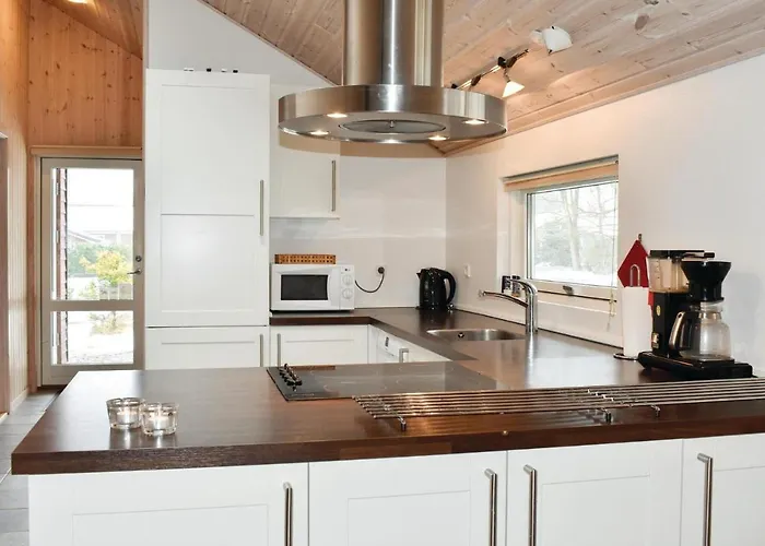 Holiday Home Baeverstien Denm Hébergement de vacances Bøtø By