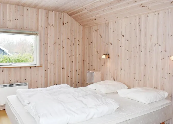 Holiday Home Baeverstien Denm * Bøtø By